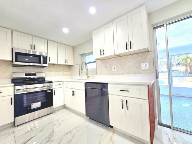 7715 CHERRYTREE LANE, New Port Richey, FL 34653