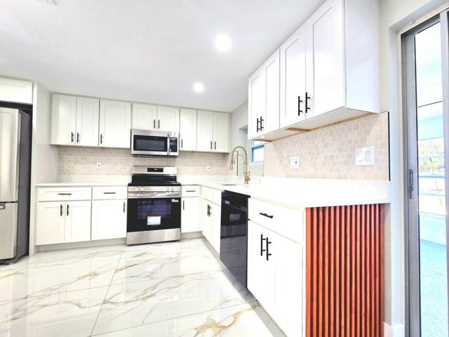 7715 CHERRYTREE LANE, New Port Richey, FL 34653