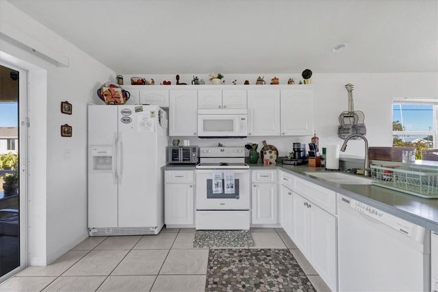 230 ROTONDA BOULEVARD W, Rotonda West, FL 33947