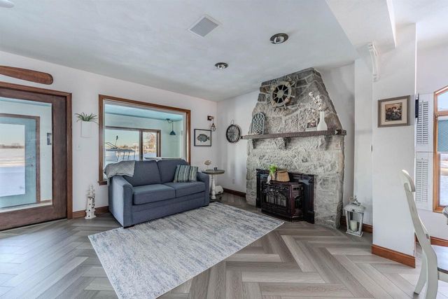 2210 WESTWIND ROAD, Oshkosh, WI 54904