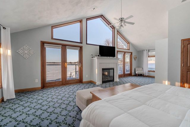 2210 WESTWIND ROAD, Oshkosh, WI 54904