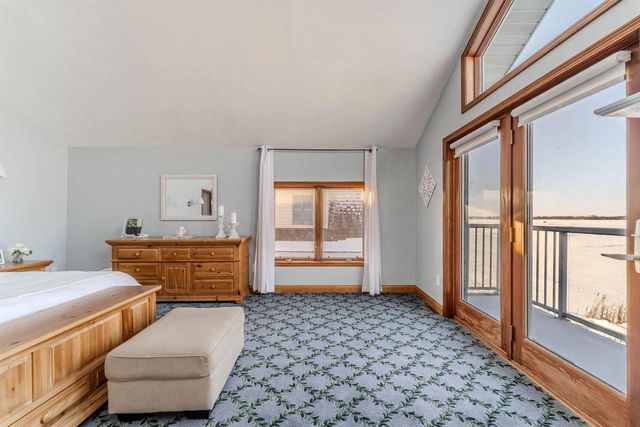 2210 WESTWIND ROAD, Oshkosh, WI 54904