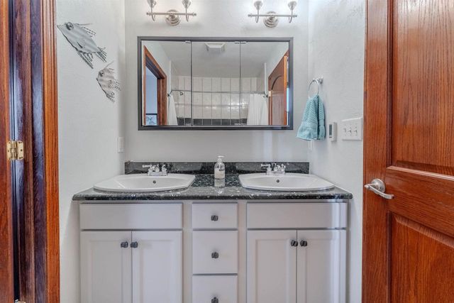 2210 WESTWIND ROAD, Oshkosh, WI 54904