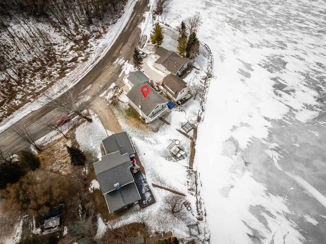 2210 WESTWIND ROAD, Oshkosh, WI 54904