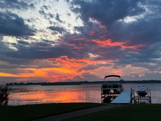 2210 WESTWIND ROAD, Oshkosh, WI 54904