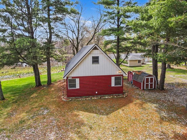 1556 E James Street, White Cloud, MI 49349
