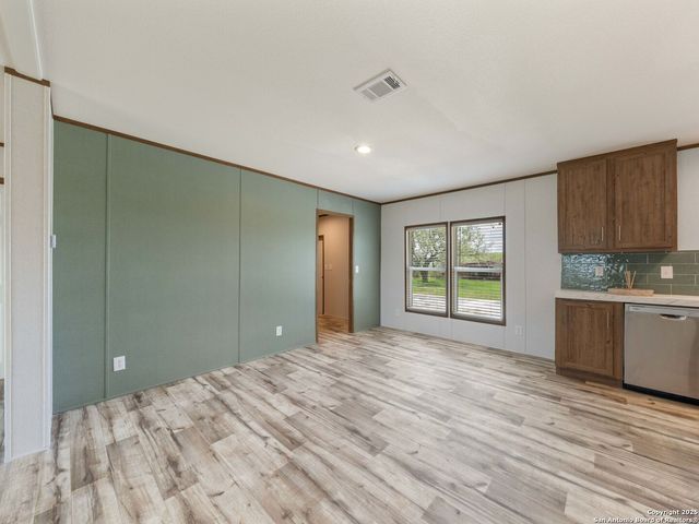 2955 FM 1333, Poteet, TX 78065