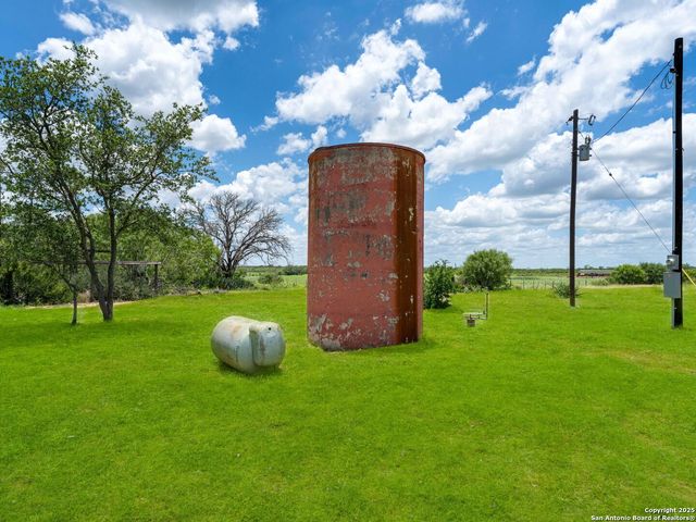 2955 FM 1333, Poteet, TX 78065