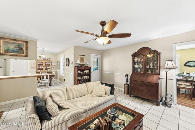 301 Clause Lane, Lafayette, LA 70507
