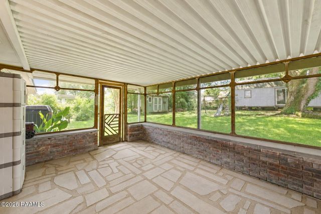 301 Clause Lane, Lafayette, LA 70507