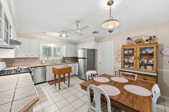 301 Clause Lane, Lafayette, LA 70507