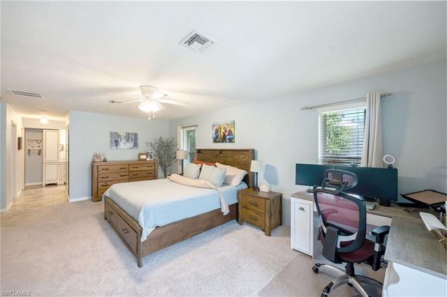 216 Willoughby DR, Naples, FL 34110
