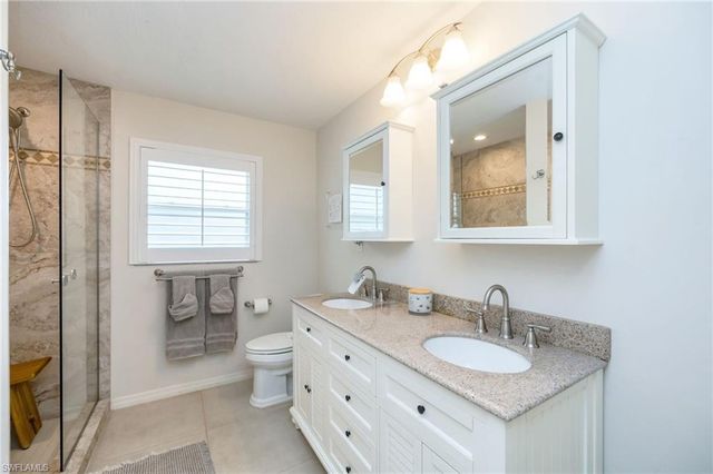 216 Willoughby DR, Naples, FL 34110