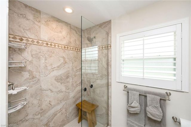 216 Willoughby DR, Naples, FL 34110