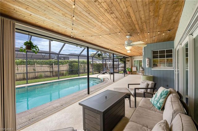 216 Willoughby DR, Naples, FL 34110