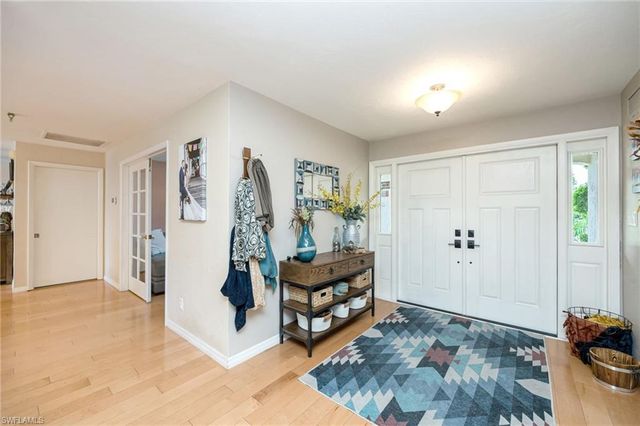 216 Willoughby DR, Naples, FL 34110