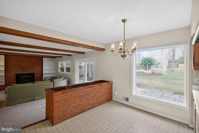 8624 REDWOOD DR, Vienna, VA 22180