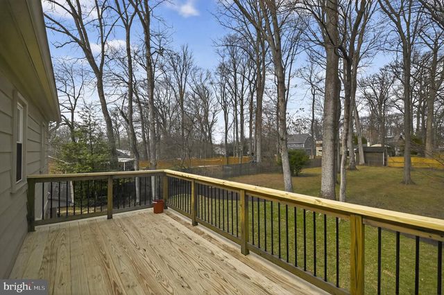 8624 REDWOOD DR, Vienna, VA 22180