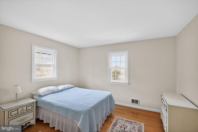 8624 REDWOOD DR, Vienna, VA 22180