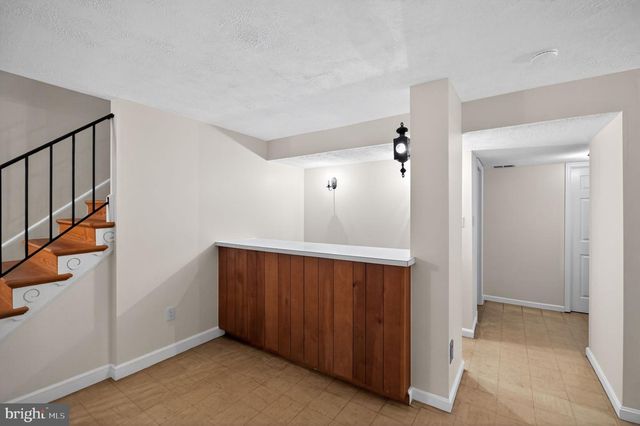 8624 REDWOOD DR, Vienna, VA 22180