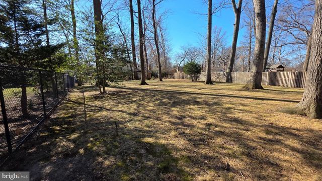 8624 REDWOOD DR, Vienna, VA 22180