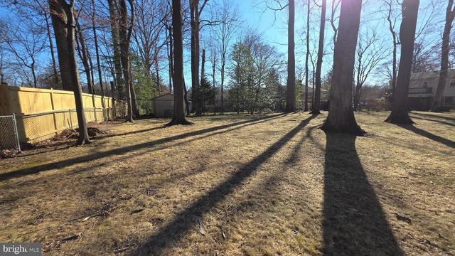 8624 REDWOOD DR, Vienna, VA 22180