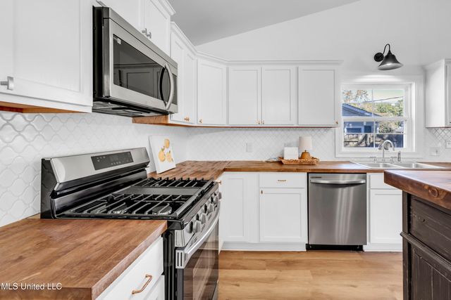 103 Rosemary Avenue, Long Beach, MS 39560