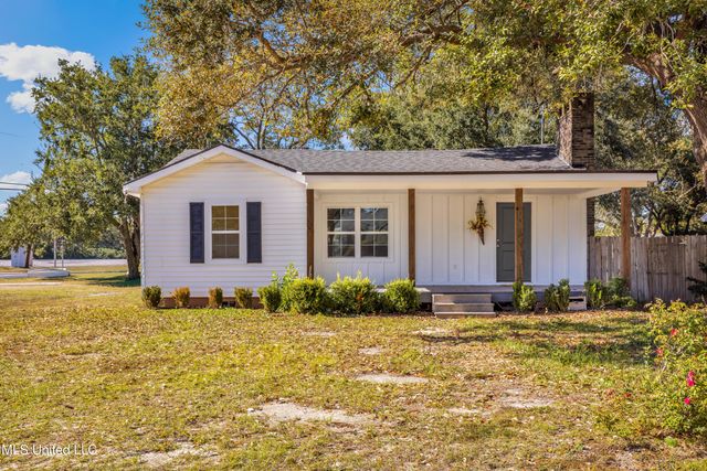 103 Rosemary Avenue, Long Beach, MS 39560