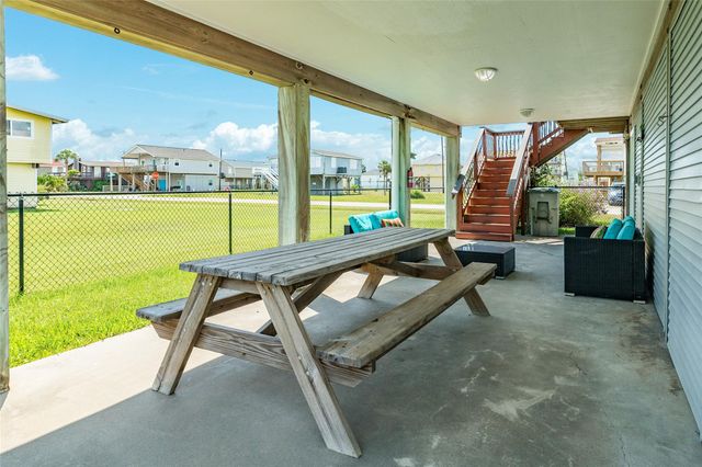 4107 Hardin Drive, Galveston, TX 77554