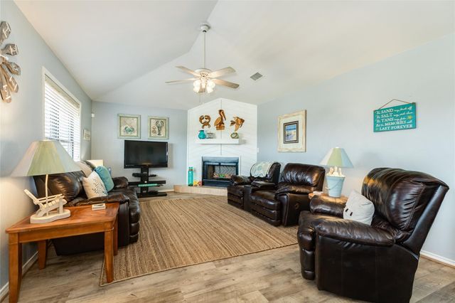 4107 Hardin Drive, Galveston, TX 77554