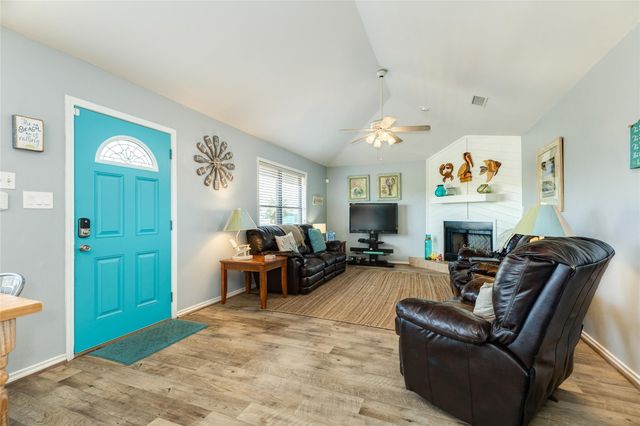 4107 Hardin Drive, Galveston, TX 77554