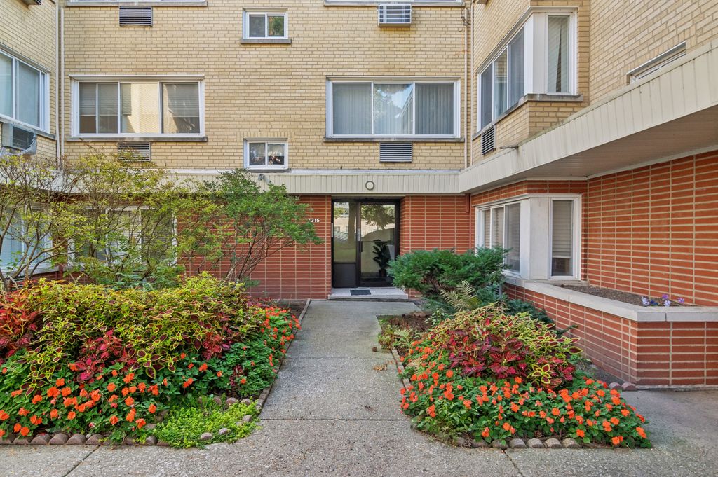 7315 N Oakley Avenue 2A, Chicago, IL 60645 — photo 2