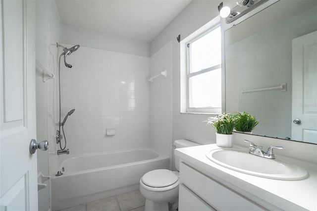 1309 PRISTINE PLACE, Lutz, FL 33549