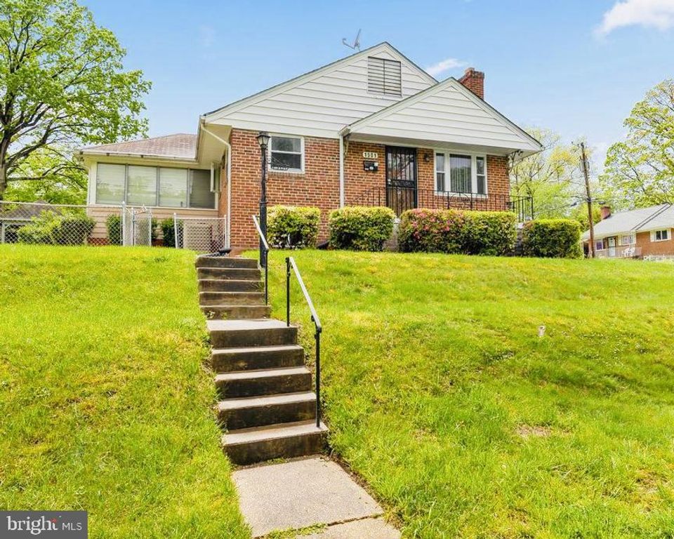 1501 RUATAN ST, Hyattsville, MD 20783