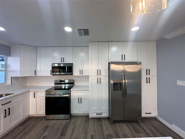 7470 NW 38th Ct, Lauderhill, FL 33319