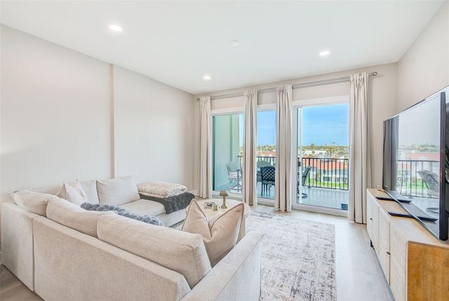 400 150TH AVENUE 504, Madeira Beach, FL 33708