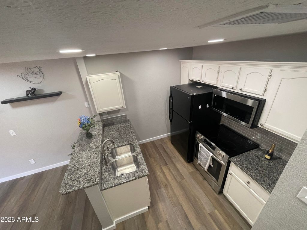 510 N ALMA SCHOOL Road 154, Mesa, AZ 85201