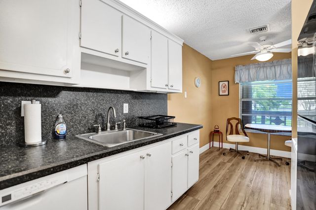 1050 Citrus Way 203, Delray Beach, FL 33445