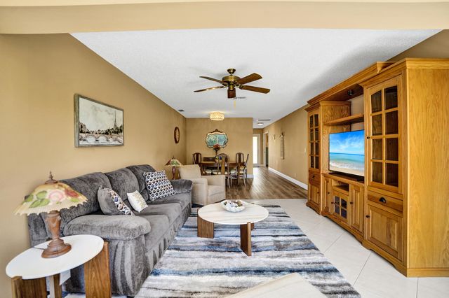 1050 Citrus Way 203, Delray Beach, FL 33445