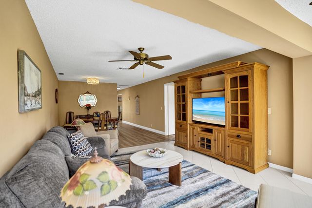 1050 Citrus Way 203, Delray Beach, FL 33445