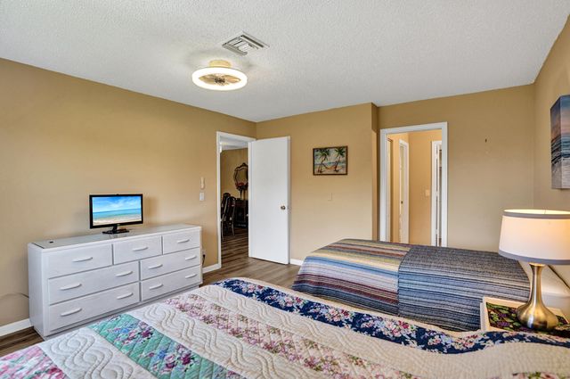 1050 Citrus Way 203, Delray Beach, FL 33445