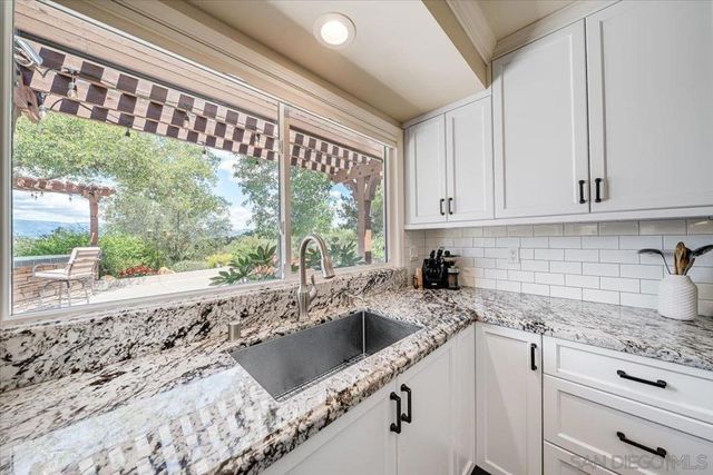 13603 Woodstock, Valley Center, CA 92082