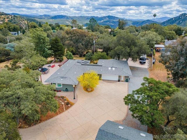13603 Woodstock, Valley Center, CA 92082