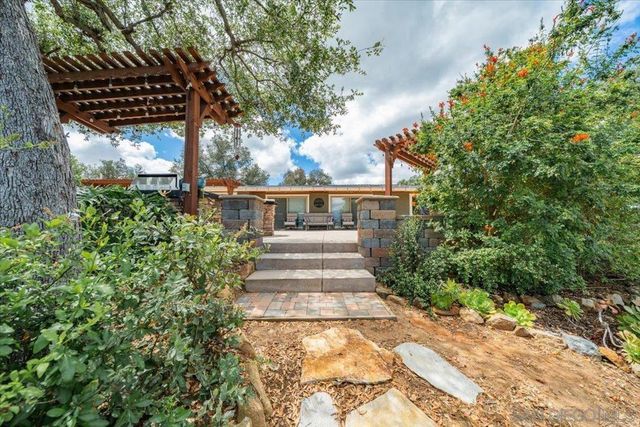 13603 Woodstock, Valley Center, CA 92082