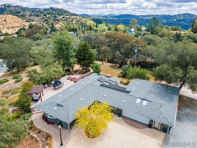 13603 Woodstock, Valley Center, CA 92082