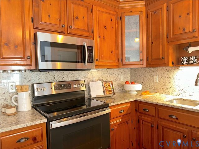 6256 Denise Lynn Ct, Mechanicsville, VA 23111