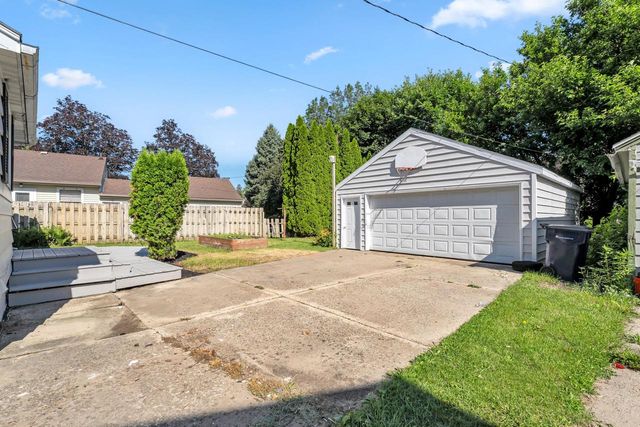 1530 Mole AVENUE, Janesville, WI 53548
