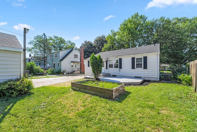 1530 Mole AVENUE, Janesville, WI 53548