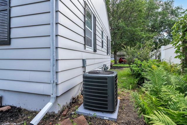 1530 Mole AVENUE, Janesville, WI 53548