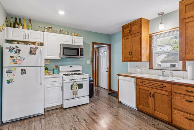 870 22nd Avenue SE, Minneapolis, MN 55414
